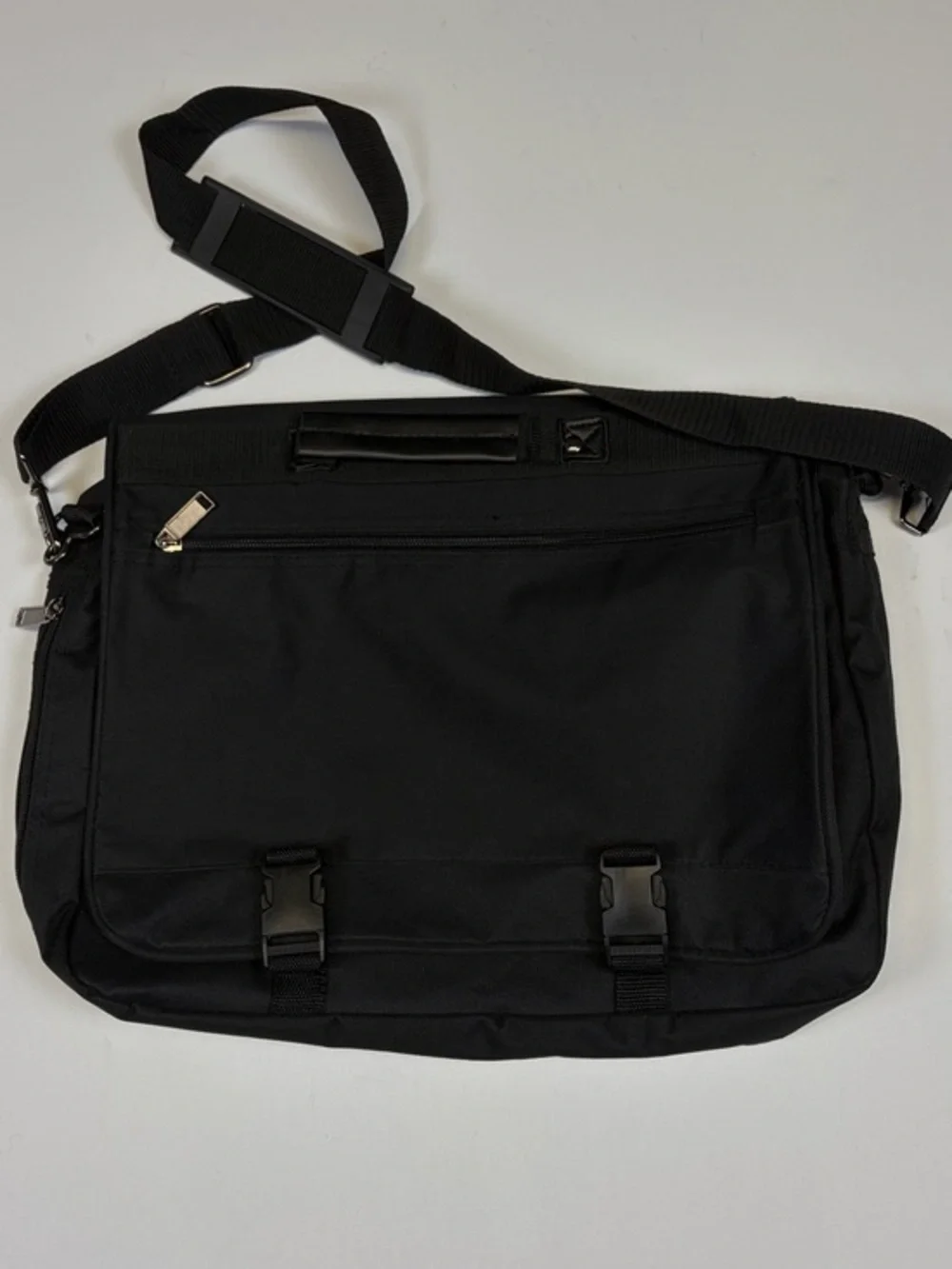 MASON MARS 11 BLACK NYLON MESSENGER LAPTOP ORGANIZER BAG